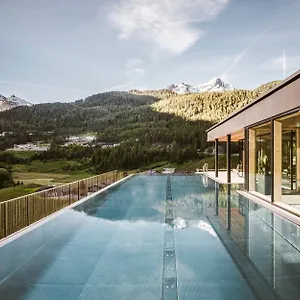 4* Hotel Alphof